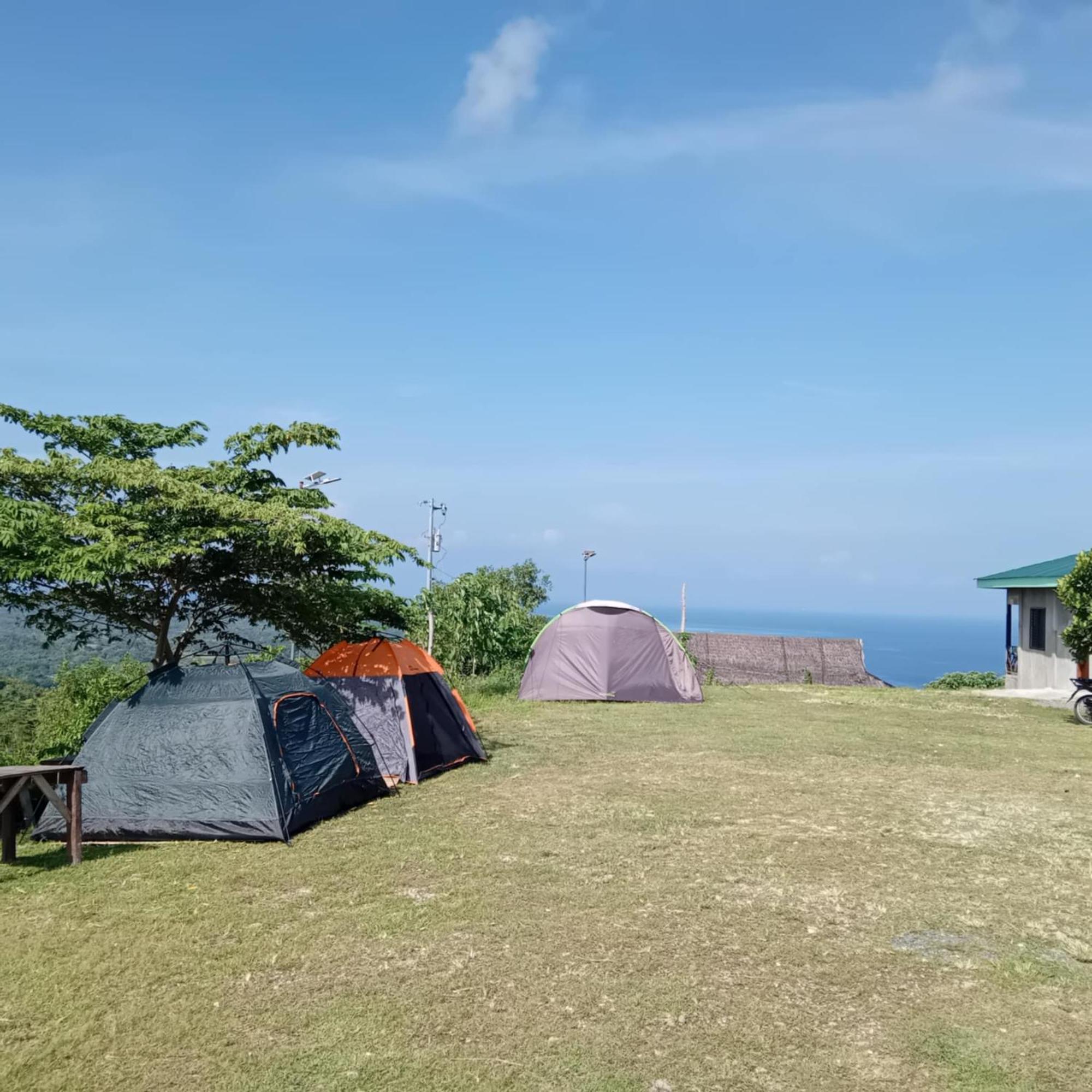 Thornton'S Sea View Cafe & Guesthouse Siquijor Exterior photo
